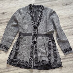 Chic Gray Women's Cardigan with Patterned Trim